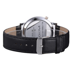 Orologio da Polso da Donna con Quadrante Triangolare Traforato, Design Semplice e Originale, Cinturino in Pelle Bianco e Nero - Product Image 6