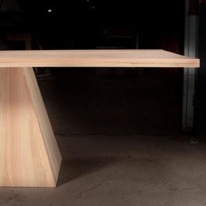 Juego de Comedor Brutalista de Madera Maciza Natural, Mesa de Comedor de Lujo - Product Image 4