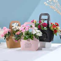Sacs cadeaux trapézoïdaux de luxe en papier kraft avec logo personnalisé, poignée en forme de gilet, taille et couleur personnalisables pour boutique de fleurs