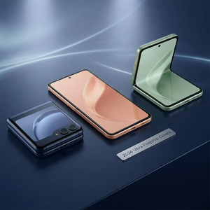 สมาร์ทโฟน Razr 50 Ultra FOLD หน้า<span class=keywords><strong>จ</strong></span>อ OLED 6.9 นิ้ว 120Hz ชิปประมวลผล Snapdragon 8s Gen 3 แบตเตอรี่ 4000mAh ที่ชาร์จ 45W กล้องหน้า 32MP Octa Core LTE ภาษาอังกฤษ - Product Image 3