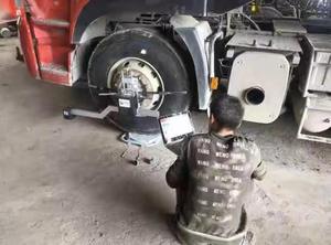 เครื่องจัดแนวล้อรถบรรทุกขนาดใหญ่แบบ3D เครื่องจัดแนวสี่ล้อสำหรับรถบรรทุกรถบรรทุกรถบรรทุกรถบรรทุกรถบรรทุกแบบสี่ล้อลากสีฟ้า - Product Image 3