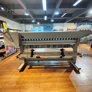 מדפסת מדבקות ויניל יצרן גואנגזו <span class=keywords><strong>1</strong></span>.<span class=keywords><strong>6</strong></span> מ' <span class=keywords><strong>1</strong></span>.9 מ' i3200 XP600 i1600 מכונת פלוטר להדפסה דיגיטלית ראש יחיד - Product Image 2