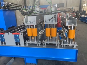 Rouleau de toit en métal à couture debout formant des machines YX6-300/<span class=keywords><strong>400</strong></span>/500 profils, <span class=keywords><strong>prix</strong></span> de l'équipement de formage de panneau à pression - Product Image 4