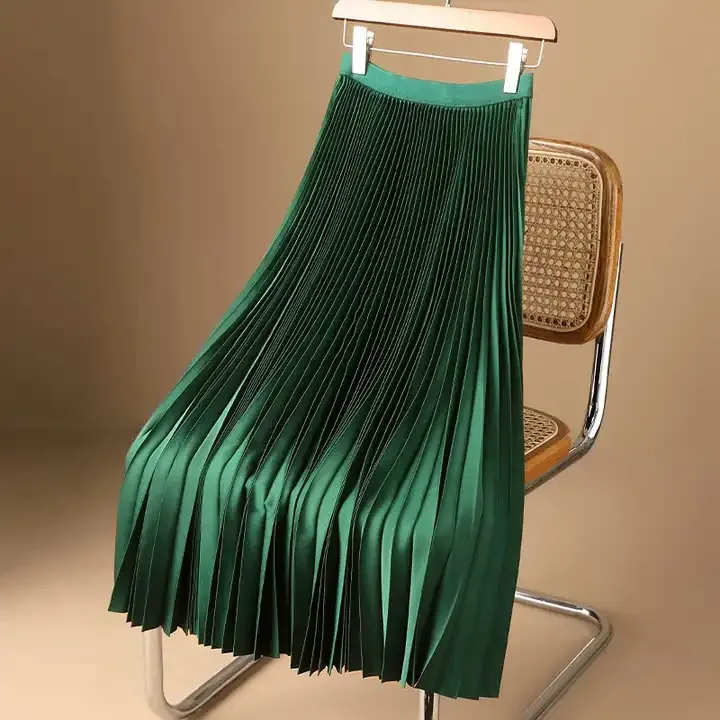 83cm मुफ्त आकार ठोस रंग उच्च ग्रेड साटन pleated बहुमुखी स्कर्ट आकस्मिक स्कर्ट सुंदर महिलाओं के फैशन लांग मैक्सी स्कर्ट