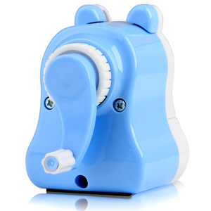 Deli Yocoo Polar Bear Pencil Sharpener Manual Hand Crank Student Cartoon Design No.0722 - Product Image 5