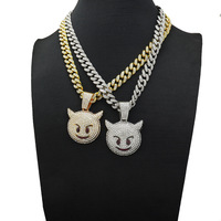 Collar de Moda de Primera Calidad con Colgante de Monstruo de Anime de Dibujos Animados Estilo Elfo Malvado Chapado en Oro y Cadena de Eslabones de Cristal Budista