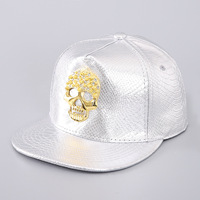 Gorra de béisbol de 6 paneles con visera plana, ajustable, con bordado a máquina de calavera, estilo Hip Hop, con placa de PU ligera y diseño de moneda, en stock