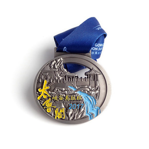 Diseña tu propia medalla deportiva de latón/cobre chapada en oro grabada a medida - Premio de diseño gratuito para regalos empresariales - Product Image 3