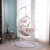 Balançoire d'intérieur en rotin avec double œuf et corde de canne en rotin chaise suspendue avec support en métal