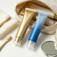 Crème pour les yeux en tube souple avec pompe à pression