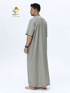 Último Modelo 2025: Thobe Árabe Premium para Hombre, Material Suave Antipilling, Diseño Moderno con Cuello Mao y Botones, Manga Corta - Product Image 4