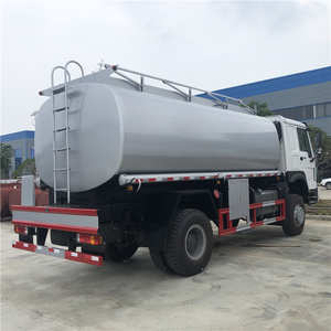 รถบรรทุกน้ำมันเชื้อเพลิง รถบรรทุกน้ำมัน CLW Sinotruk HOWO 4X4 12 ตัน รถจ่ายน้ำมันเชื้อเพลิง 266 แรงม้า สำหรับจ่ายน้ำมันเชื้อเพลิงในสถานที่ก่อสร้าง - Product Image 3