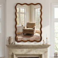 Miroir mural en bois avec cadre ondulé Art Déco INNOVA Accent Home pour salon et salle de bain