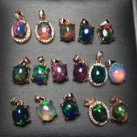 Pendentif en opale noire naturelle colorée en gros pour bijoux et cadeaux