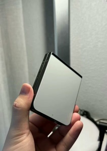 Clásico Bestseller SG Z Flip5 Versión Global Desbloqueada, Teléfono Inteligente Plegable de 6.7 Pulgadas con Doble SIM y 5G - Product Image 3