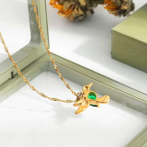<span class=keywords><strong>Collar</strong></span> con Colgante de Colibrí con Circón Verde de J&D Jewelry para Mujer con Cadena Helicoidal de Acero Inoxidable y <span class=keywords><strong>Collar</strong></span> de Animal - Product Image 6