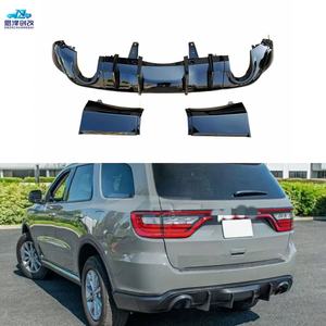 Kit carrosserie de mise à niveau pour <span class=keywords><strong>Dodge</strong></span> <span class=keywords><strong>Durango</strong></span> 2011-2025 : Lame arrière et diffuseur en ABS noir brillant, installation facile - Product Image 1