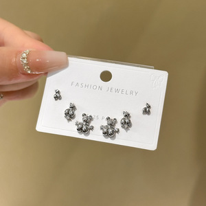 Boucles <span class=keywords><strong>d</strong></span>'oreilles mini-<span class=keywords><strong>ours</strong></span> 3D style cool <span class=keywords><strong>et</strong></span> mignon, design de niche, pour un look quotidien superposé <span class=keywords><strong>et</strong></span> adorables pour <span class=keywords><strong>les</strong></span> oreilles de fille - Product Image 4