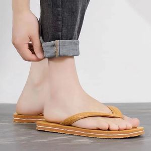 Tongs tendance 2026 à motif étoile et cheval, en caoutchouc, imperméables et respirantes, pour hommes et femmes, idéales pour l'été, la plage et l'intérieur - Product Image 6