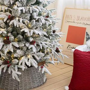 Árbol de Navidad Artificial de 6 pies, Mezcla de PE y PVC, con Decoración de Copos de Nieve, para Interiores y Exteriores - Product Image 2