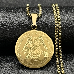 Collar con Colgante de Cristo en Acero Inoxidable para Hombre, Chapado en Plata/Oro, Joyería Impermeable para Uso Diario - Product Image 1