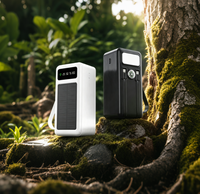 Pack de charge solaire haute capacité de 40 000 mAh avec câbles intégrés, une poignée portable, une boussole et une lampe de camping