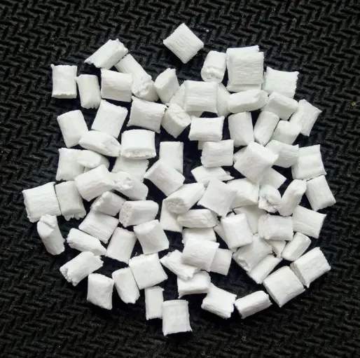 Factory Polyethylene Terephthalate Flakes PET Chips Pet Resin Granules Price