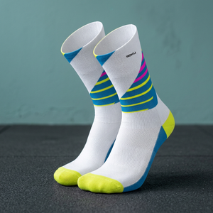 Chaussettes de course unisexes OEM pour enfants, respirantes, en maille, longues, amorties, antidérapantes, avec logo personnalisé pour jeunes - Product Image 3