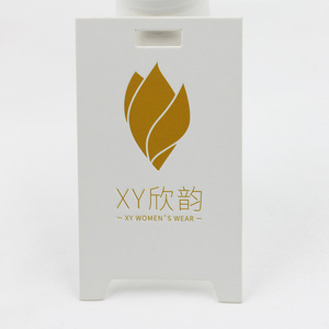 <span class=keywords><strong>Étiquette</strong></span> Reuners vêtements nom de marque impression UV gaufré personnalisé chine papier artisanal recyclable enduit pour <span class=keywords><strong>cadeau</strong></span> <span class=keywords><strong>étiquette</strong></span> volante colorée - Product Image 6