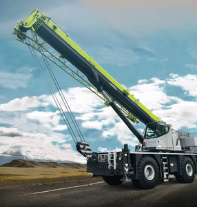 Grúa Todoterreno ZRT900V de 90 Toneladas para Levantamiento Pesado en Obras de Construcción, Infraestructura, Plantas de Energía y Proyectos Industriales - Product Image 1