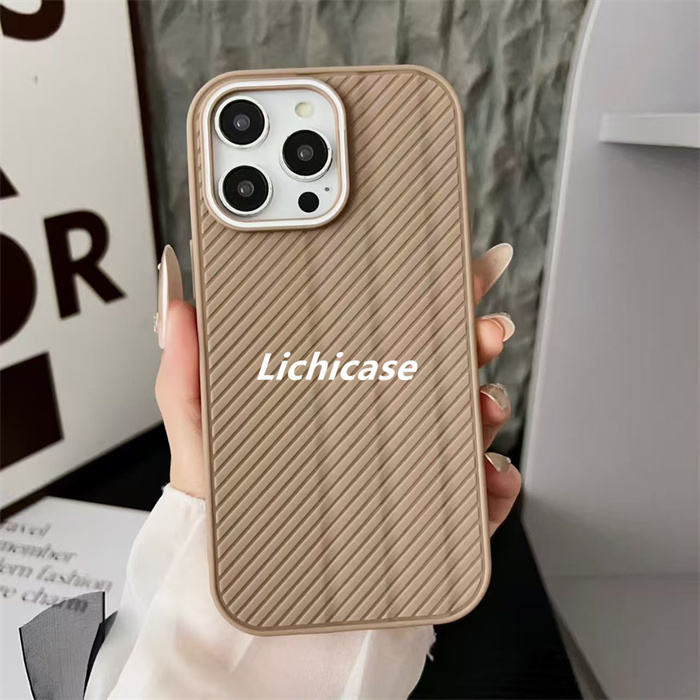 สีน้ำตาล