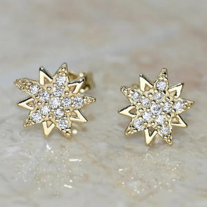 Pendientes de estrella chapados en oro con circonita redonda engastada para mujer, joyería de moda para fiestas. - Product Image 3