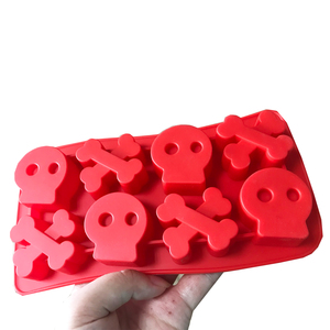 Cấp Thực Phẩm Silicone Skull <span class=keywords><strong>Ice</strong></span> <span class=keywords><strong>Cube</strong></span> Khay 6 Khoang Halloween Chủ Đề Đảng Decor Bar Phụ Kiện Cho Tự Làm Whiskey Cocktail - Product Image 5