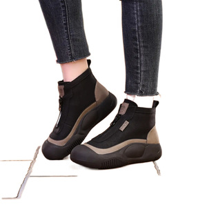 Botas de nieve para mujer, forradas de lana, impermeables, con suela gruesa, antideslizantes, informales, de invierno, botas cortas, tacón medio, color negro, gris, color liso - Product Image 5