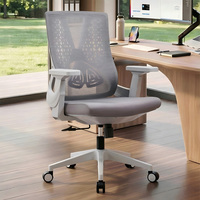 Chaise de bureau ergonomique en maille avec dossier rembourré, coussin d'assise, support lombaire et base rotative pour