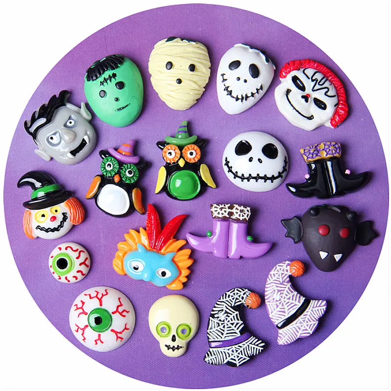 Envío gratuito misterioso muñeca vudú de los ojos inyectados en sangre Flatback resina Halloween fiesta Decoración Accesorios encantos Cabochons de la resina