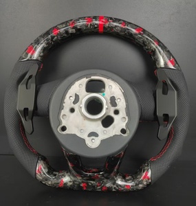 Volante Personalizado de Fibra de Carbono Forjada y Cuero con Costuras Rojas, Compatible con <span class=keywords><strong>Audi</strong></span> A3 A4 A5 A6 A7 Q3 Q5 Q7 <span class=keywords><strong>TT</strong></span> R8 - Product Image 2