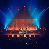 Pantalla LED de Alquiler con Gabinete de Plástico ABS y Paso de Píxeles P3.91, Fondo de Escenario LED, Video Wall LED para Eventos, Conciertos y Exposiciones