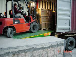 Plataforma Niveladora Hidráulica Fija de Alta Eficiencia para Acceso a Puente de Embarque, Almacén, Carga y Descarga de Contenedores - Product Image 4