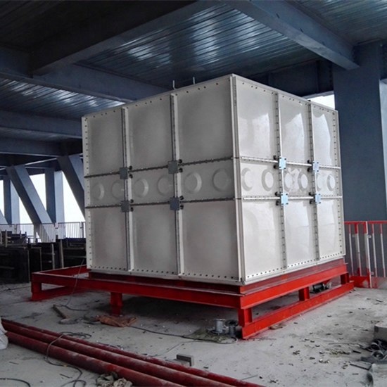 Сборный резервуар для воды из ФАП-пластика большой вместимости под заказ