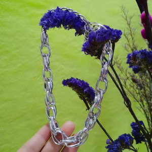 Collier ras du cou punk rétro européen et américain pour femme, chaîne épaisse géométrique en alliage de zinc, couleur or et argent, pour usage quotidien - Product Image 2