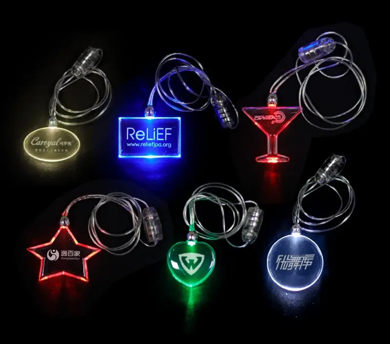 Kunden spezifische Form Logo Geburtstags geschenk führte blinkende leuchtende Halsketten, die in der Nacht für Hochzeitsfeier-Konzert bar leuchten
