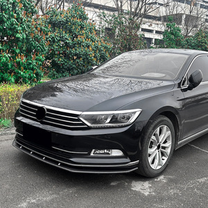 ลิ้นกันชนหน้า Amp-Z สำหรับรถยนต์ Volkswagen Passat B8 ปี 2016-19 รุ่นมาตรฐาน สีดำเปียโน ลายคาร์บอนไฟเบอร์ ผิวด้าน สำหรับตกแต่ง - Product Image 1