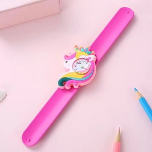 Montre pour enfants à quartz, boîtier en alliage, bracelet en silicone, cadran à aiguilles, design licorne avec couronne, unisexe, dernière mode - Product Image 3