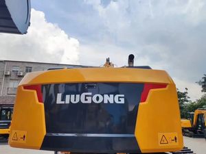รถขุดไฮดรอลิกขนาดใหญ่คุณภาพสูง ราคาขายส่ง เครื่องยนต์คัมมินส์ทรงพลัง ทนทาน เหมาะสำหรับงานก่อสร้างหนัก ขายตรงจากโรงงาน - Product Image 2