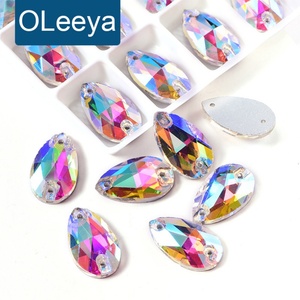 Strass en verre cristal OLeeya AB à coudre, non thermocollants, pour costumes de danse - Product Image 1