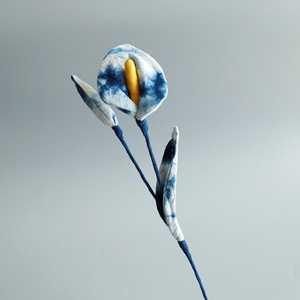 Fleur artificielle en tissu Calla Lily bleue, faite à la main, pour arrangement floral domestique - Product Image 4