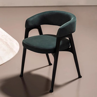 Chaise de salle à manger en bois massif italien de conception nordique, design minimaliste moderne avec dossier en fer à cheval, fauteuil haut de gamme très élastique pour restaurant