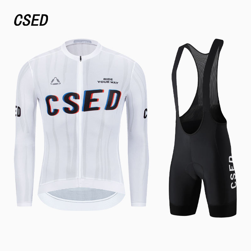 White Jeresy+Black shorts