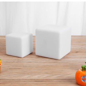 Mini veilleuse carrée moderne, Offre Spéciale lumières carrées rougeoyantes créatives commandées à distance colorées à bas prix - Product Image 3